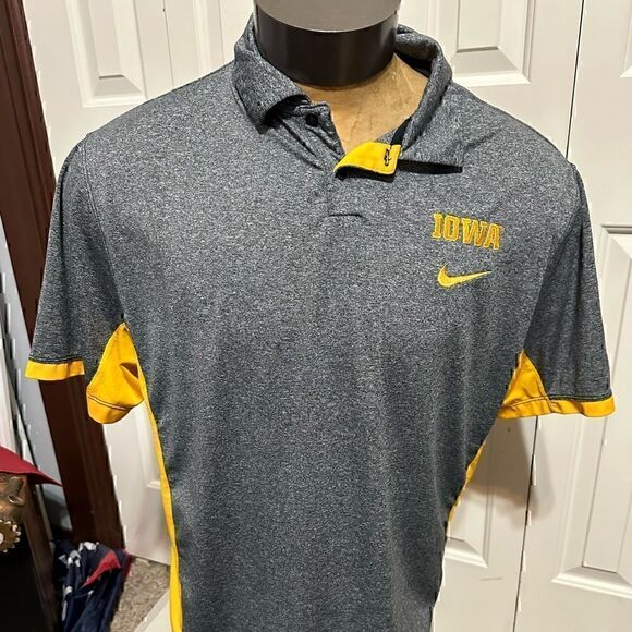 Nike Other - Nike DriFit Iowa Hawkeyes Men’s XL Short Sleeve Polo